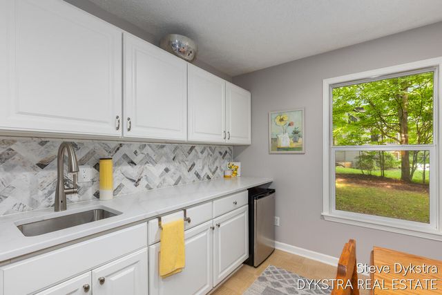 6200 Back Forty Drive NE, Belmont, MI 49306