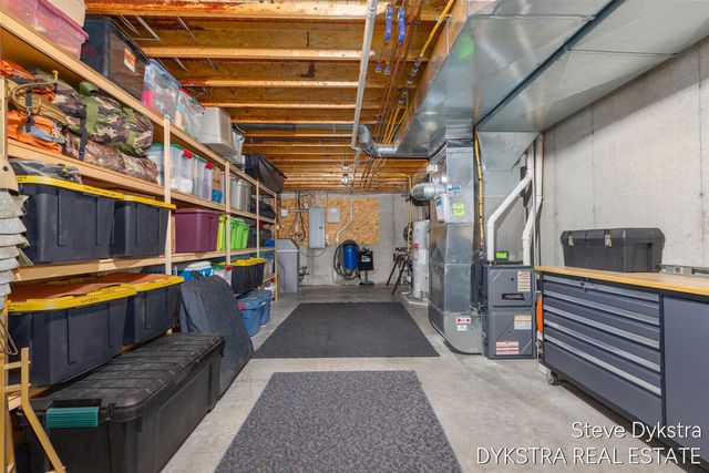 6200 Back Forty Drive NE, Belmont, MI 49306