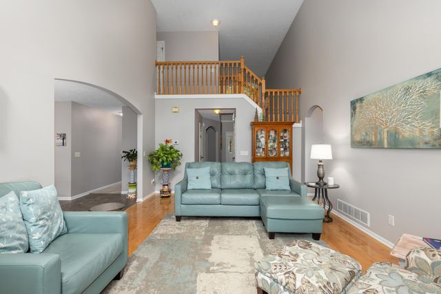 6200 Back Forty Drive NE, Belmont, MI 49306