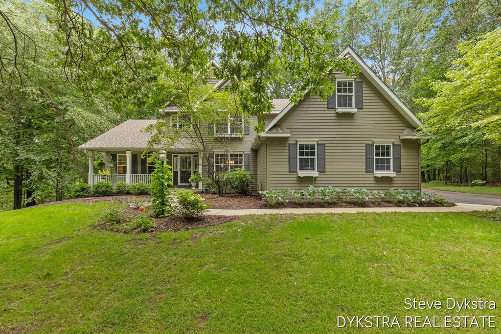 6200 Back Forty Drive NE, Belmont, MI 49306