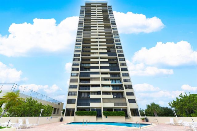 5600 N Flagler Drive 1207, West Palm Beach, FL 33407