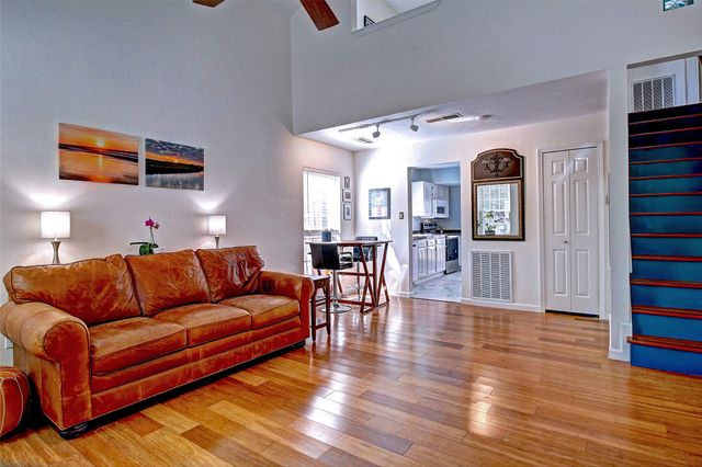 3051 Harbinger Lane, Dallas, TX 75287