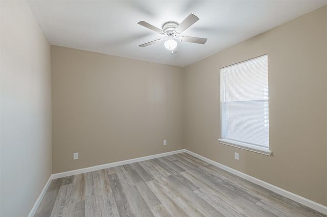 530 6th Street, Sealy, TX 77474