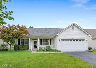 623 Queen Drive, Oswego, IL 60543