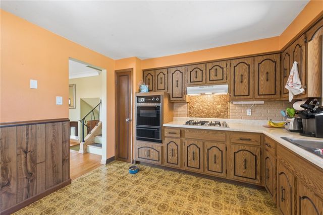 154 Manchester Drive, Irwin, PA 15642