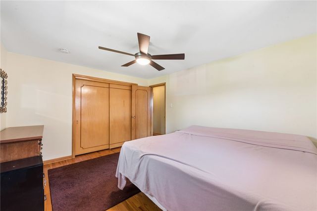 154 Manchester Drive, Irwin, PA 15642