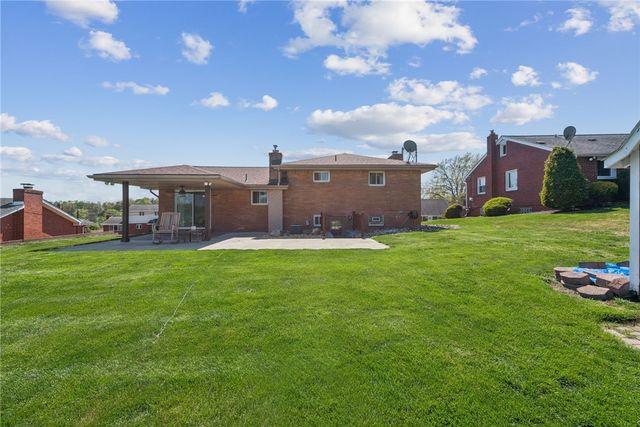 154 Manchester Drive, Irwin, PA 15642