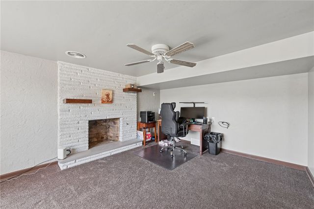 154 Manchester Drive, Irwin, PA 15642