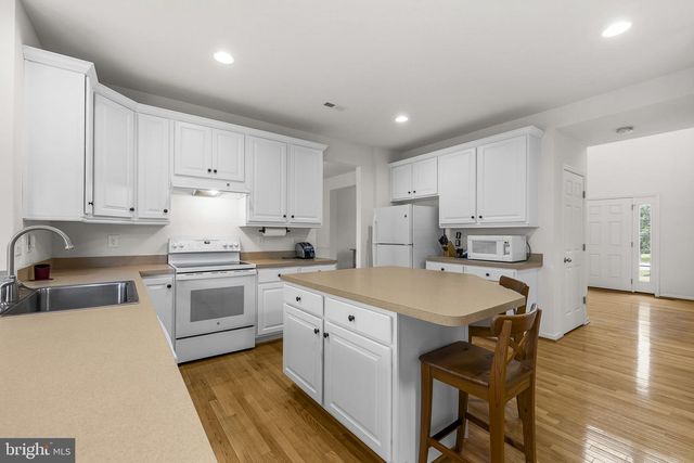 192 MATCHBOX CT, Ranson, WV 25438