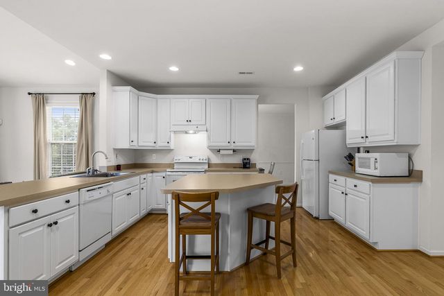192 MATCHBOX CT, Ranson, WV 25438