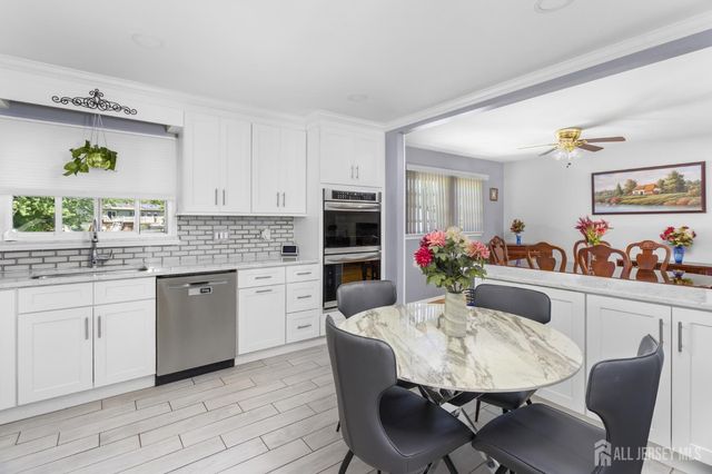 7 Vauxhall Road, East Brunswick, NJ 08816
