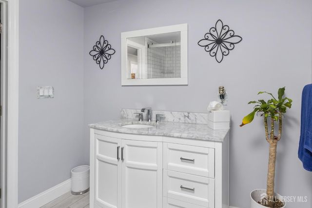 7 Vauxhall Road, East Brunswick, NJ 08816