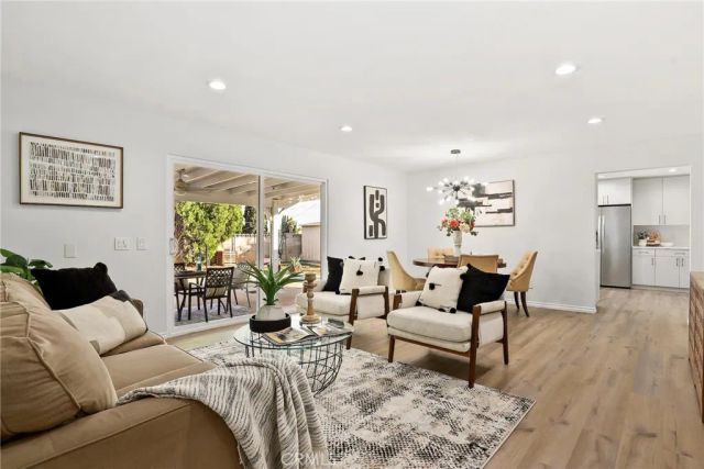 10000 Amestoy Avenue, Northridge, CA 91325