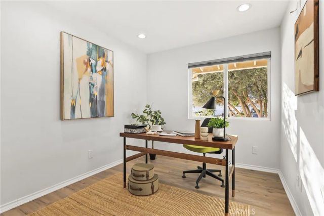 10000 Amestoy Avenue, Northridge, CA 91325