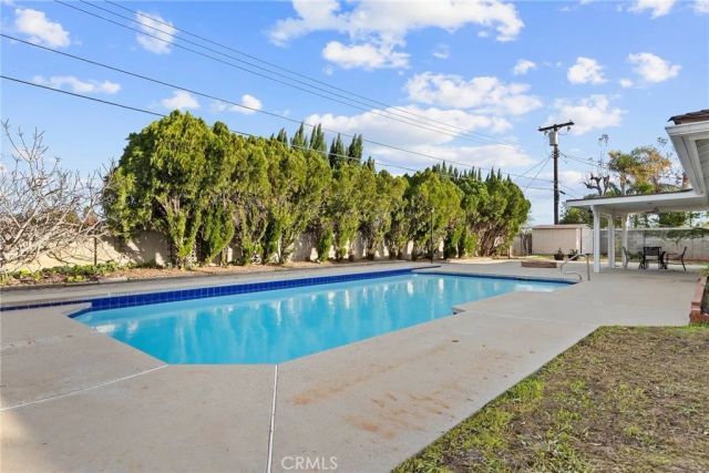 10000 Amestoy Avenue, Northridge, CA 91325