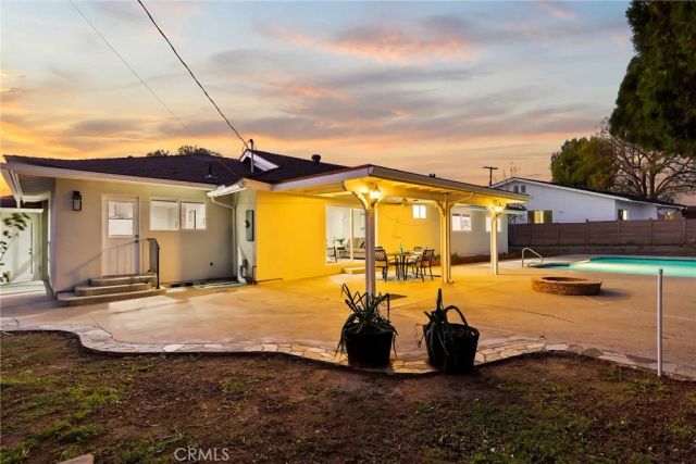 10000 Amestoy Avenue, Northridge, CA 91325