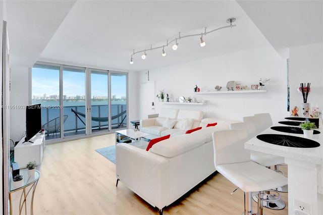 7501 E Treasure Dr 9EF, North Bay Village, FL 33141