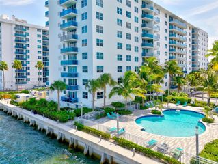 7501 E Treasure Dr 9EF, North Bay Village, FL 33141