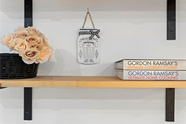 2407 S LOIS AVENUE, Tampa, FL 33629