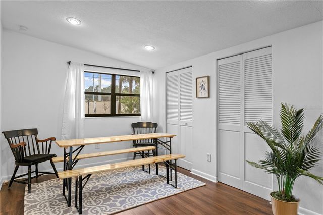 2407 S LOIS AVENUE, Tampa, FL 33629