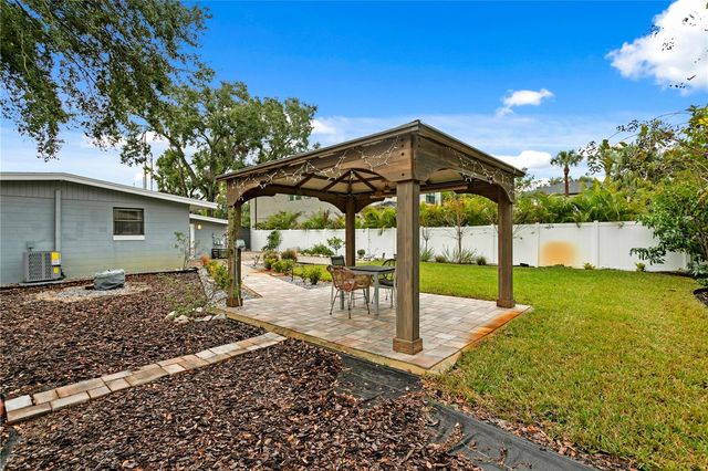 2407 S LOIS AVENUE, Tampa, FL 33629