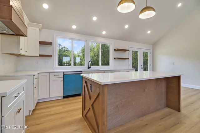 149 Falling Leaf Rd Rd, Jamestown, TN 38556