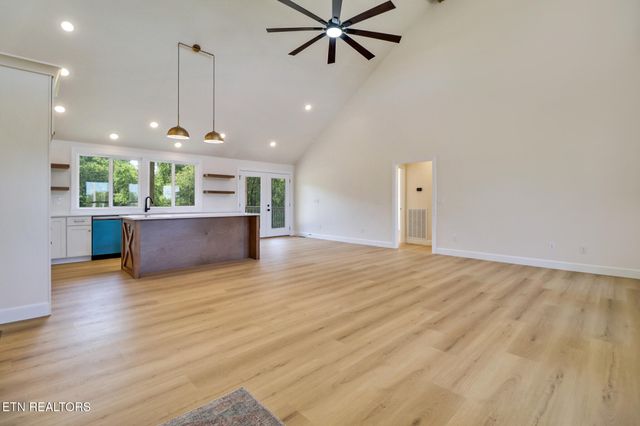 149 Falling Leaf Rd Rd, Jamestown, TN 38556