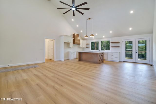 149 Falling Leaf Rd Rd, Jamestown, TN 38556