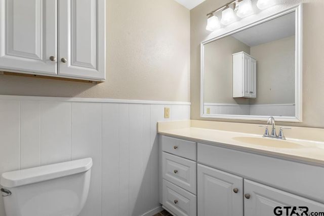 6772 FM 2494, Athens, TX 75751