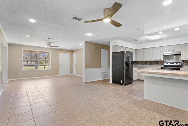 6772 FM 2494, Athens, TX 75751