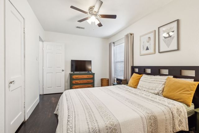 3202 Aster Street, Dallas, TX 75211