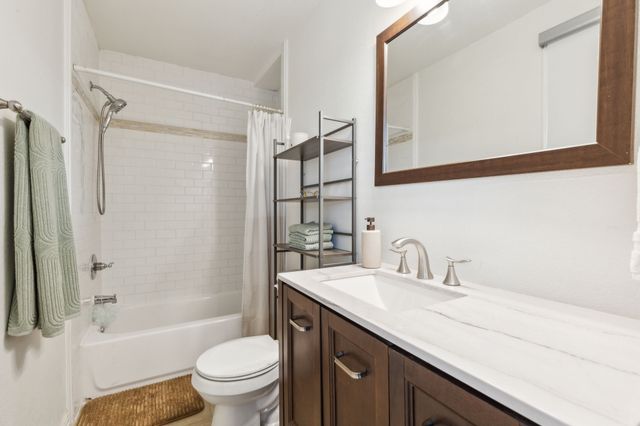 3202 Aster Street, Dallas, TX 75211