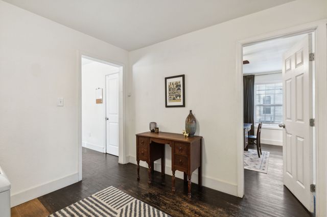 3202 Aster Street, Dallas, TX 75211