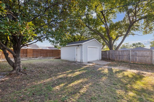 3202 Aster Street, Dallas, TX 75211