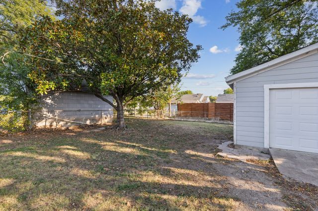 3202 Aster Street, Dallas, TX 75211