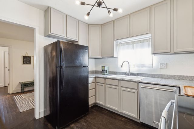 3202 Aster Street, Dallas, TX 75211