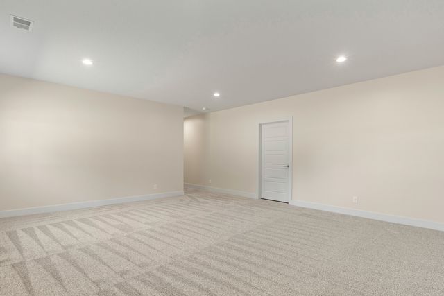 38 FRANK Court, Leclaire, IA 52753