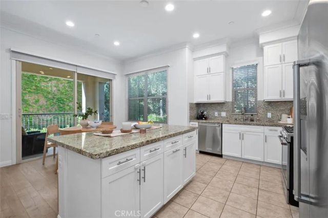 102 Capricorn, Irvine, CA 92618