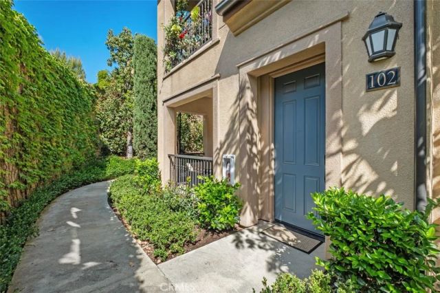 102 Capricorn, Irvine, CA 92618