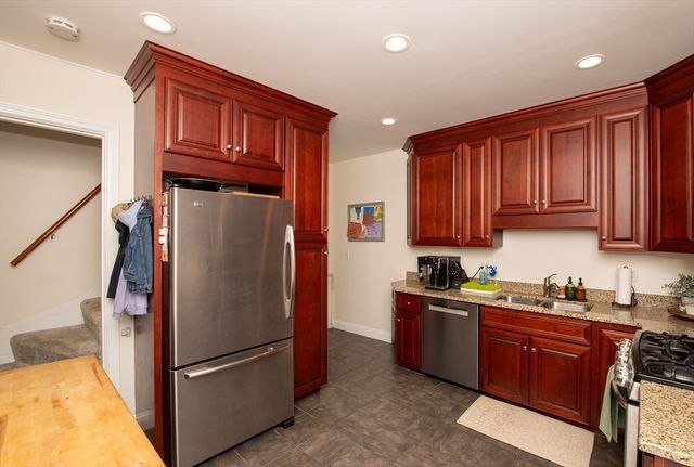 4 Star Ave, Middleboro, MA 02346