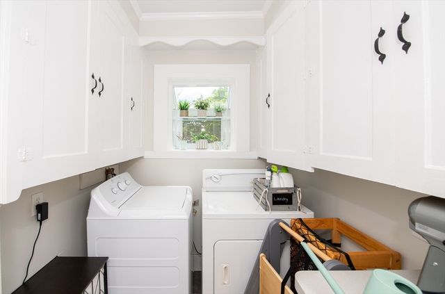 4 Star Ave, Middleboro, MA 02346