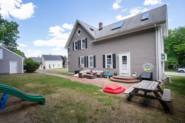 4 Star Ave, Middleboro, MA 02346