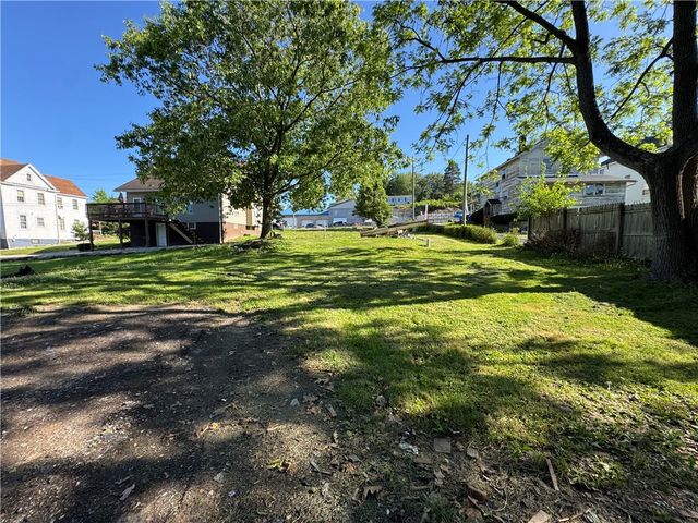 393 N Gallatin Ave, North Union Twp, PA 15401