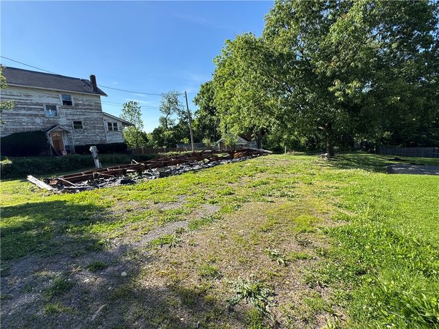 393 N Gallatin Ave, North Union Twp, PA 15401