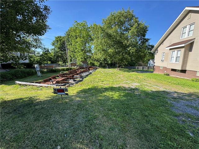 393 N Gallatin Ave, North Union Twp, PA 15401