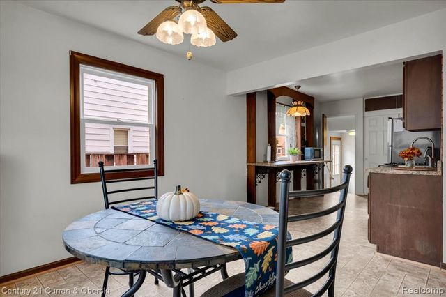 24911 Notre Dame Street, Dearborn, MI 48124