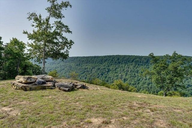 110 Falls Lane, Spencer, TN 38585