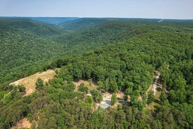 110 Falls Lane, Spencer, TN 38585