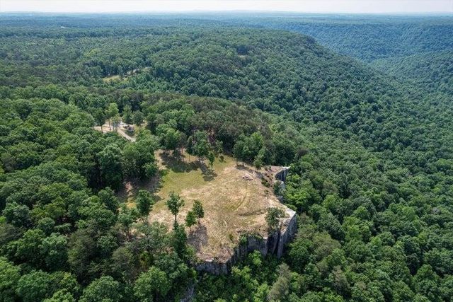 110 Falls Lane, Spencer, TN 38585