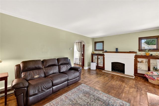 305 Newcastle Road, Geddes, NY 13219